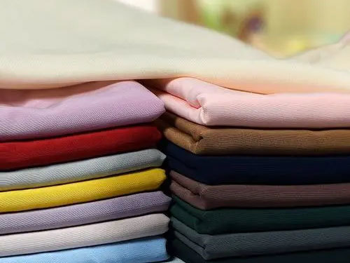 運動服面料科(kē)普:了(le)解不(bù)同面料的(de)特性與應用(yòng)